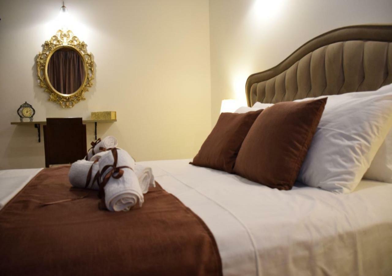 The Manor House In The Old Town Apartment Chania  Bagian luar foto